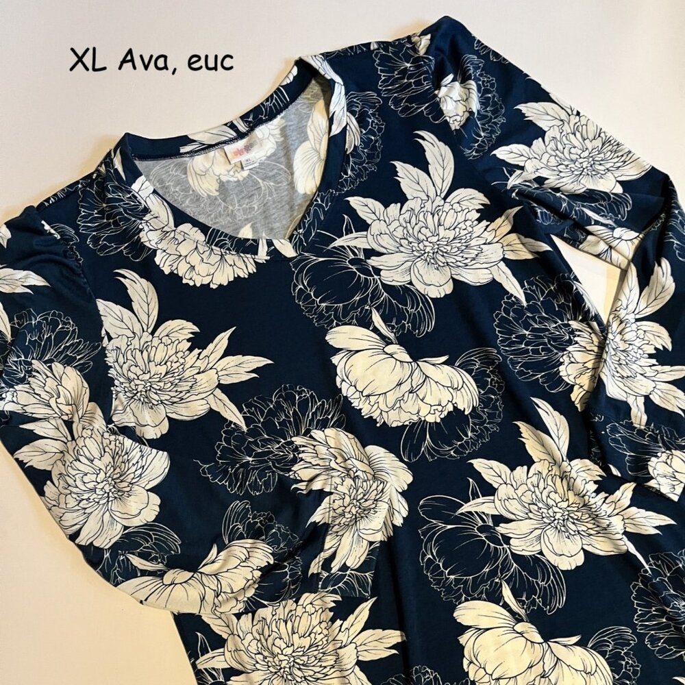 XL Lularoe Ava mutton sleeve dress, blue with big white flowers